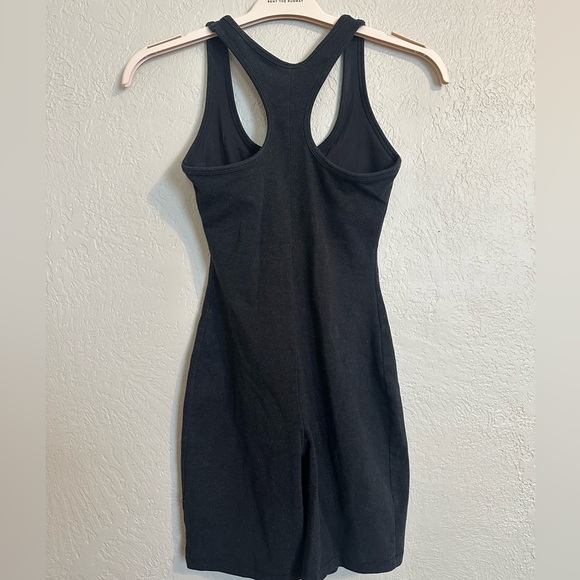 SKIMS - Outdoor Mid Thigh Bodysuit NWOT - Picture 4 of 7